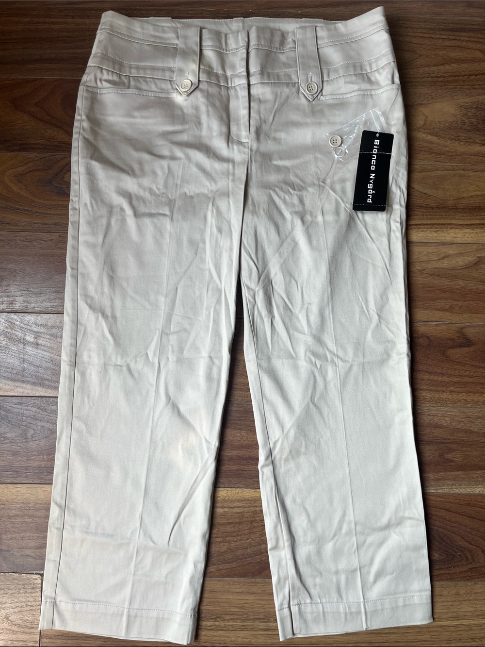 Bianca Nygard Women's Cream Capris Cotton Size 10 with Pockets Button Zipper
